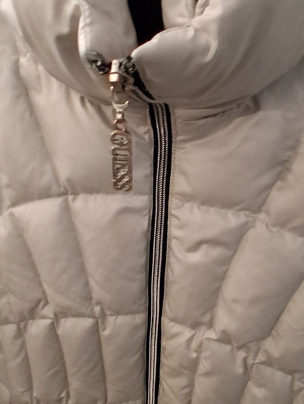 GUESS DUCK FEATHER DOWN PUFFER JACKET - Picture 8 of 10
